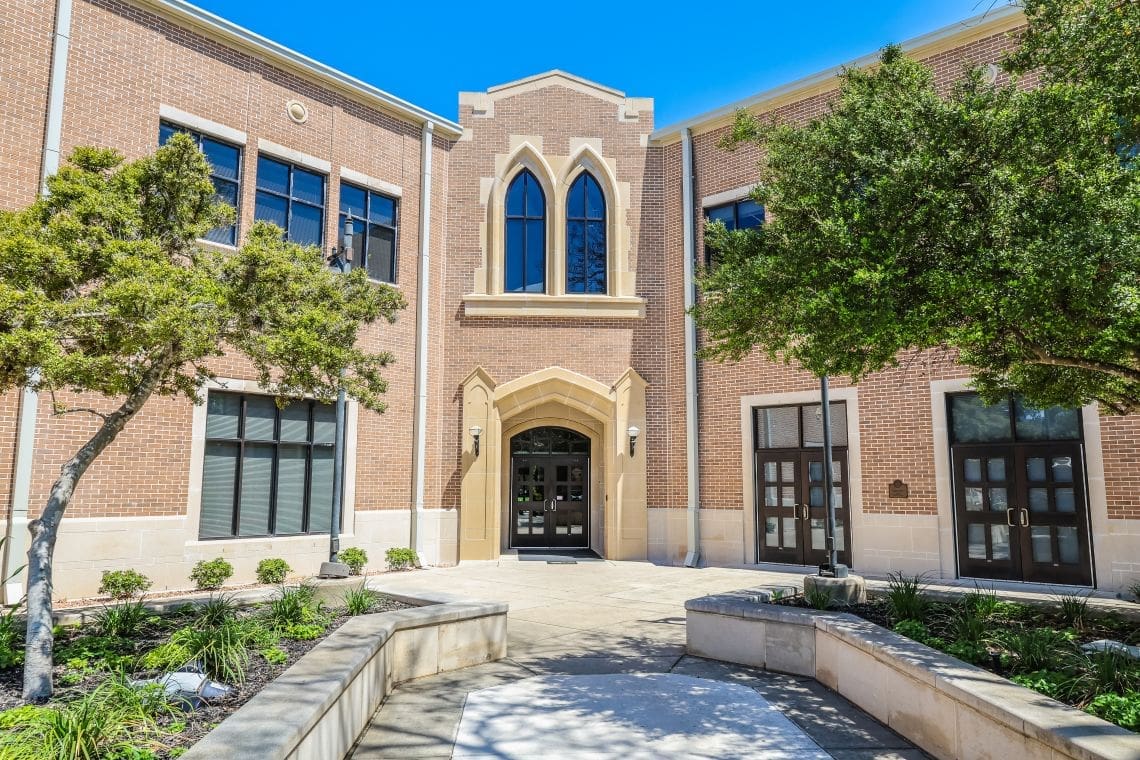 Tschoepe Hall back entrance