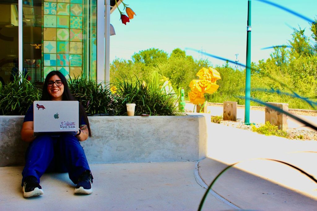 Alum Erika Gonzales