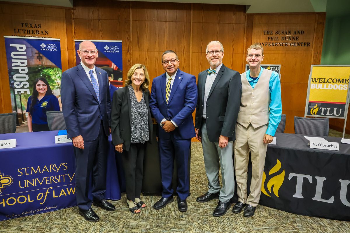 Provost Jason Pierce, Dr. Debbie Cottrell, Dr. Winston Erevelles, Dr. Steve Vrooman, Dr.William OBrochta
